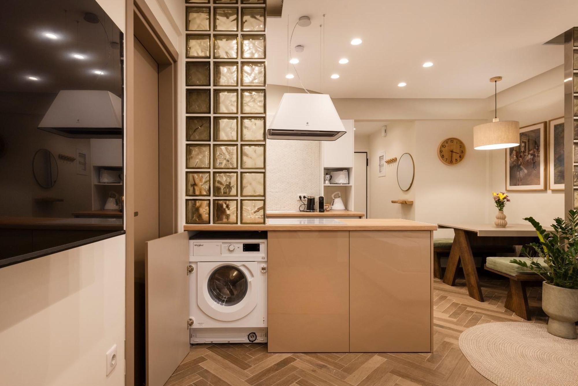 Studio Flat 21 At Evangelismos Metro Stn Атина Екстериор снимка